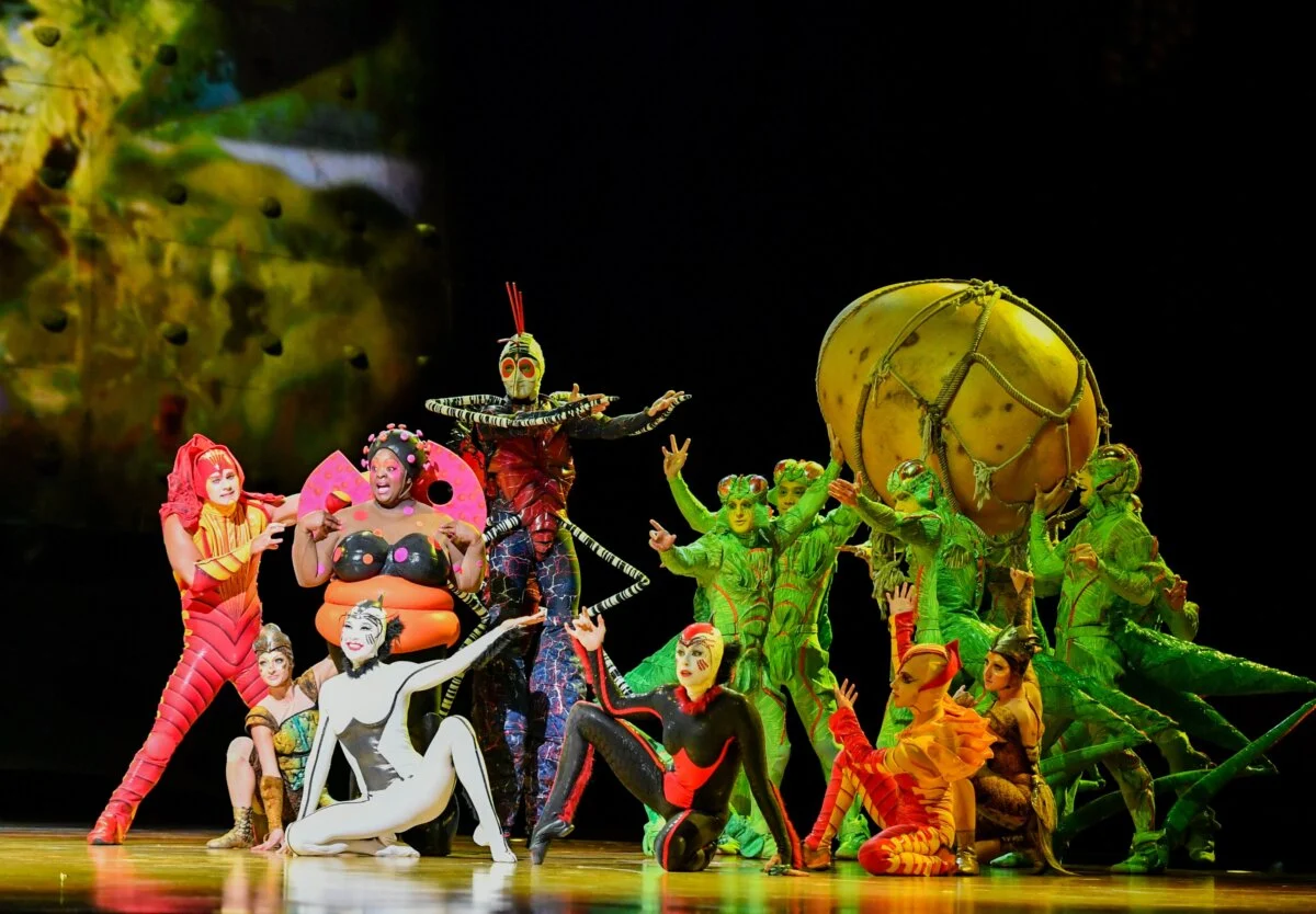 Cirque du Soleil - Twas The Night Before Live in Boston